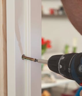 Ljudisolera dörr: Dr fast skruvarna Ljudisolera dörr: Dr fast skruvarna